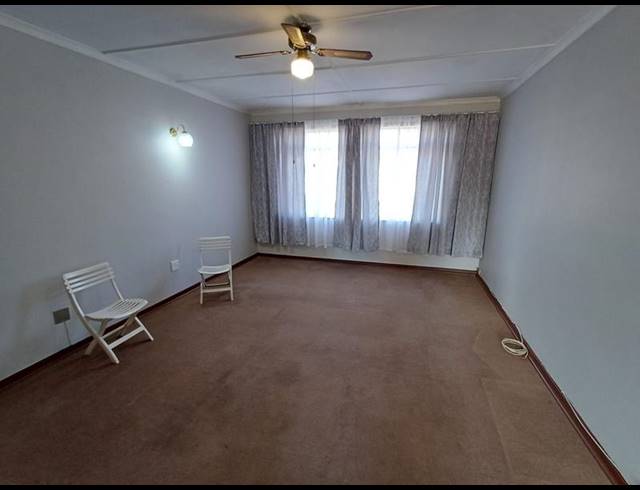 1 BEDROOM APARTMENT FOR SALE IN VANDERBIJLPARK CW 3